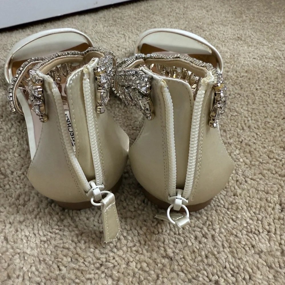 Badgley Mischka Crystal Embellished Ivory Satin Sandals Wedding Formal - Picture 9 of 12